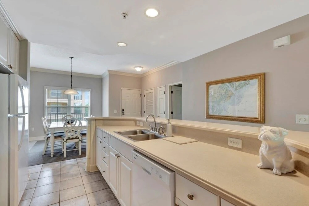 Shorenugh - Bright Villa with Rooftop Pool Next to Coligny Plaza