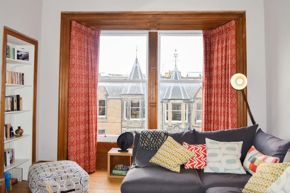 2 Bedroom Apartment in Edinburgh With Views