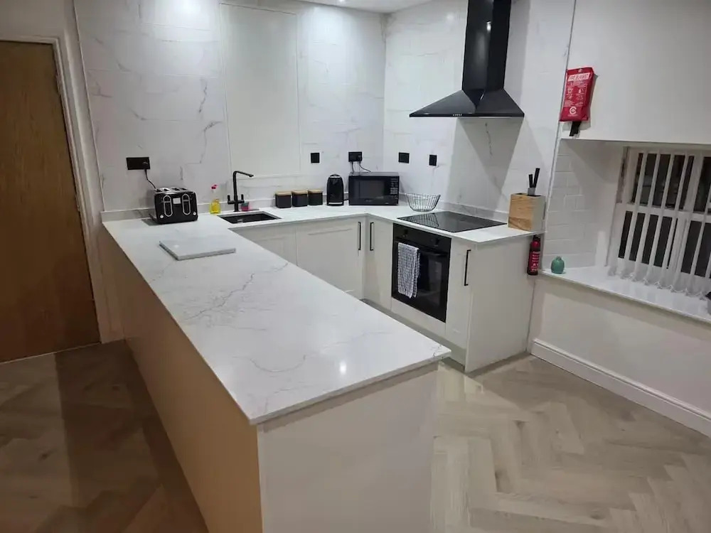 Liverpool Penthouse - Sleeps 8 - City Centre