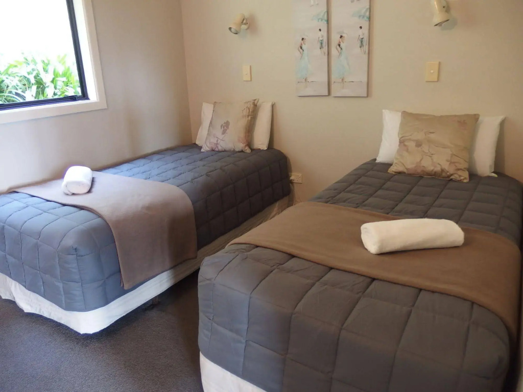 Coastal Motor Lodge