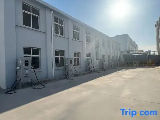 HanTing Hotel (Qingdao Jiaozhou Jiaodong Airport Yangguang Building)