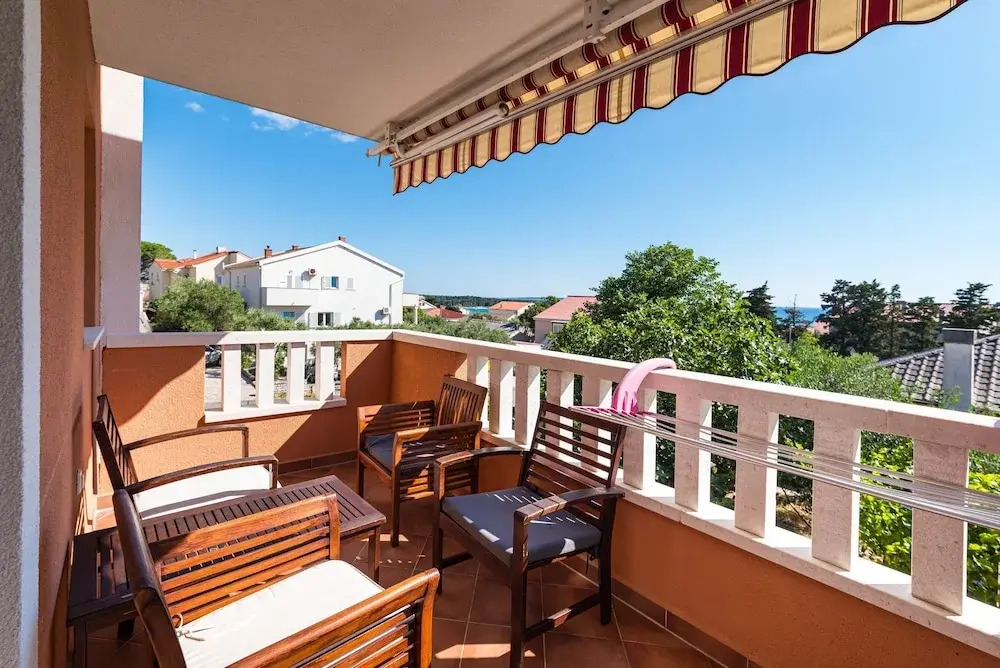 Mirella Cosy Apartment With Two Bedrooms