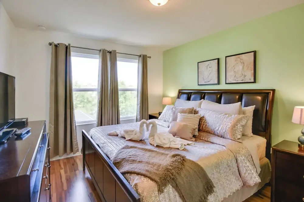 ~ 4 Mi to Disney: Compass Bay Resort Gem w/ Views
