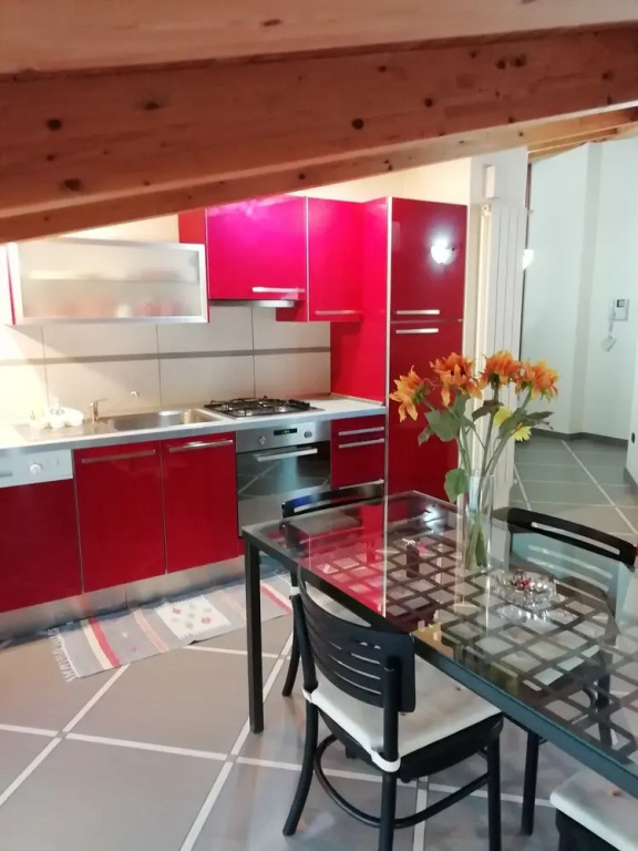 Comfortable attic with parking space in Chiavari