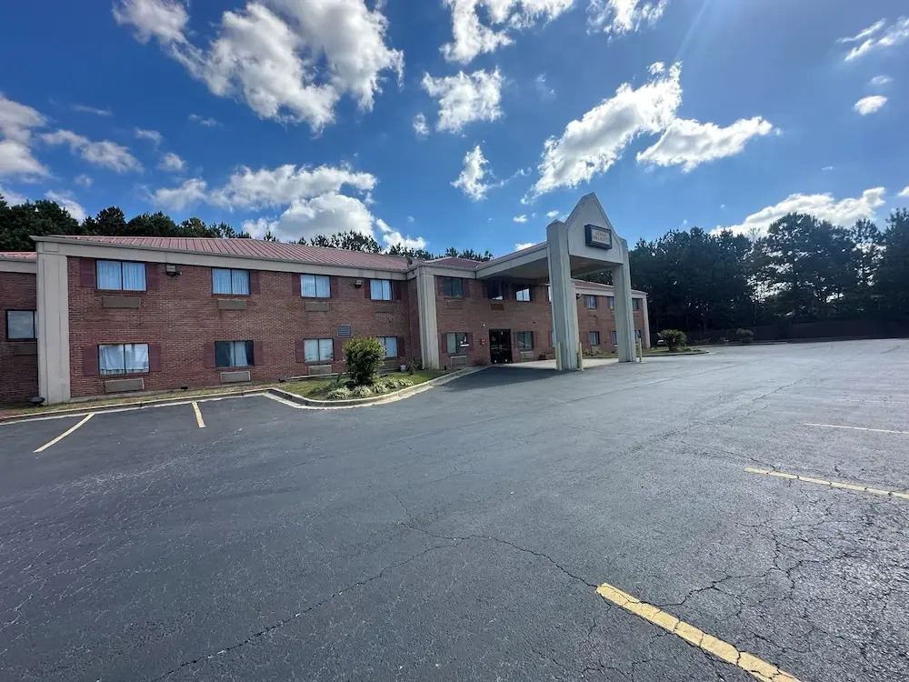 Budget Inn, Hwy 41