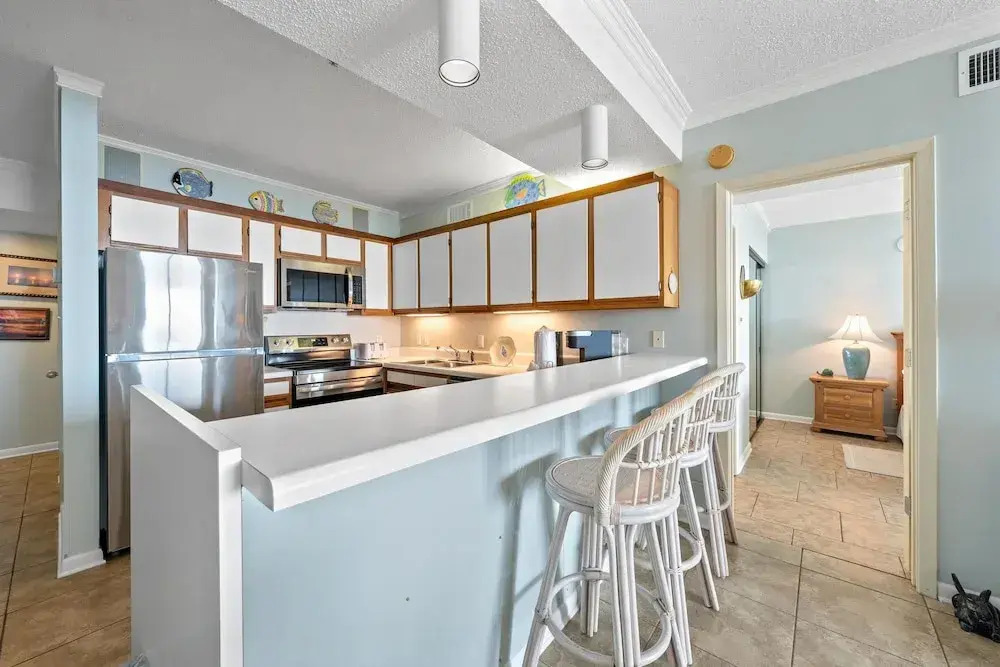 Romar Place 705