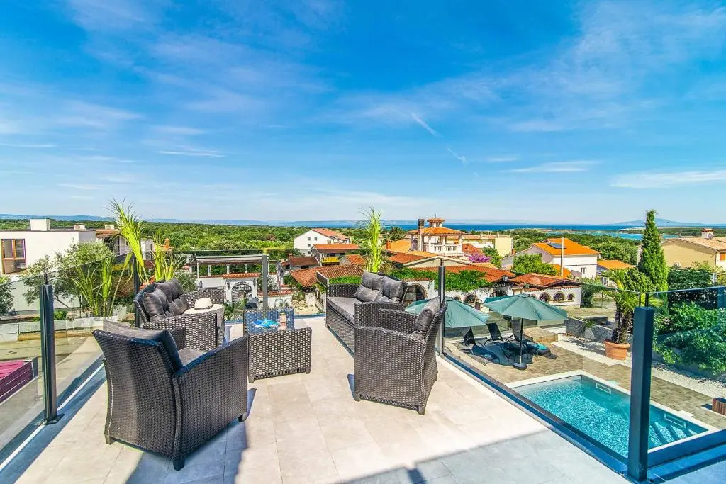 Villa Salt Life