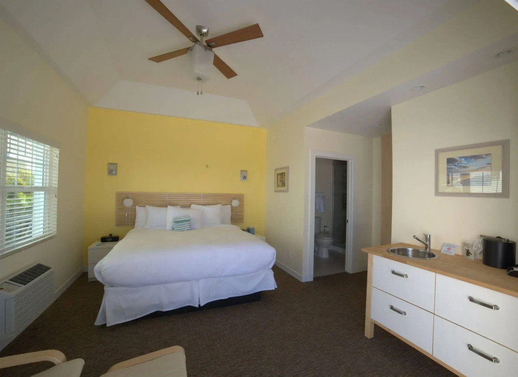 Casey Key Resorts - Beachfront
