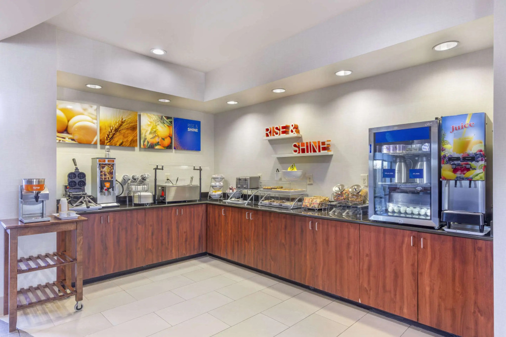 Comfort Suites Whitsett - Greensboro East