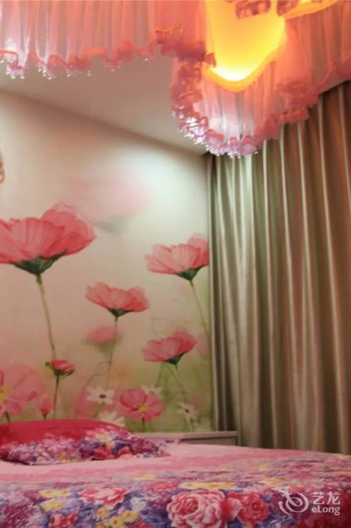 Qingdao Sweet Space Business Hotel
