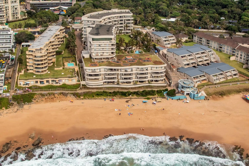 504 Ballito Manor View-Luxury home on the main beach