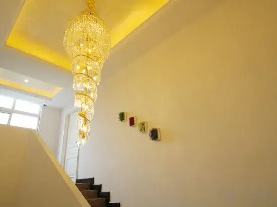 Shanghai Maritime Phoenix theme Hotel