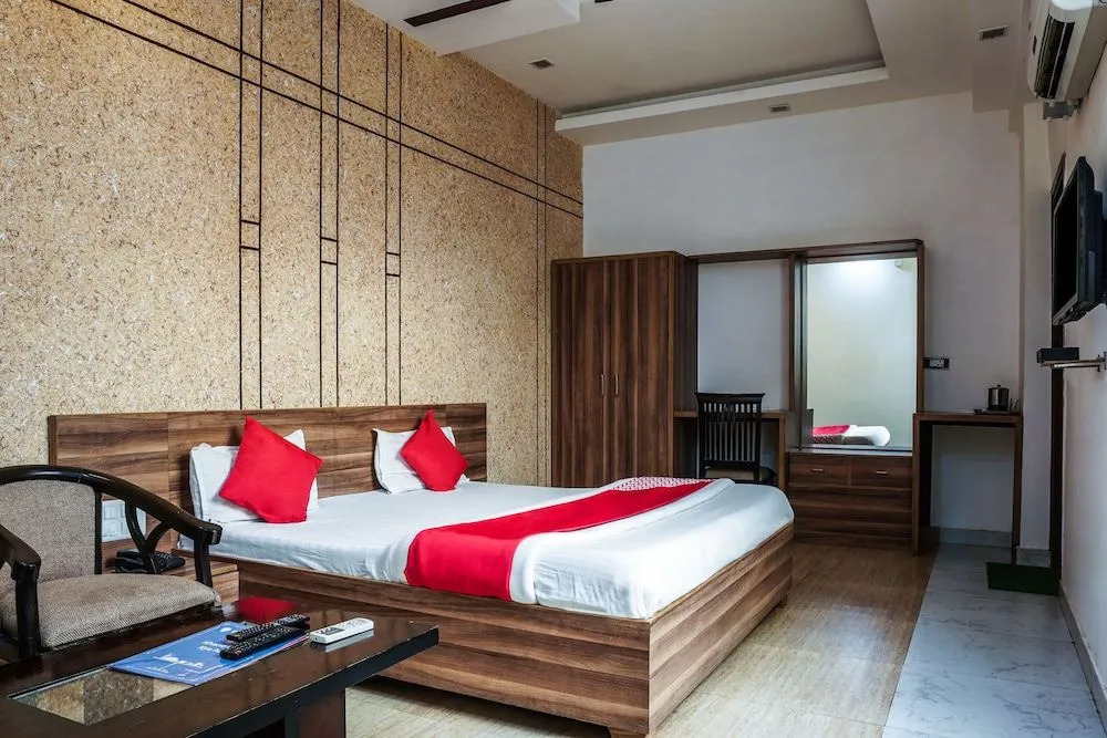 OYO 18895 Hotel Kartikay Grand