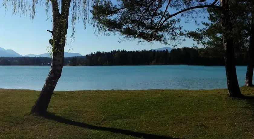 Pension Schalli Haus am Faakersee
