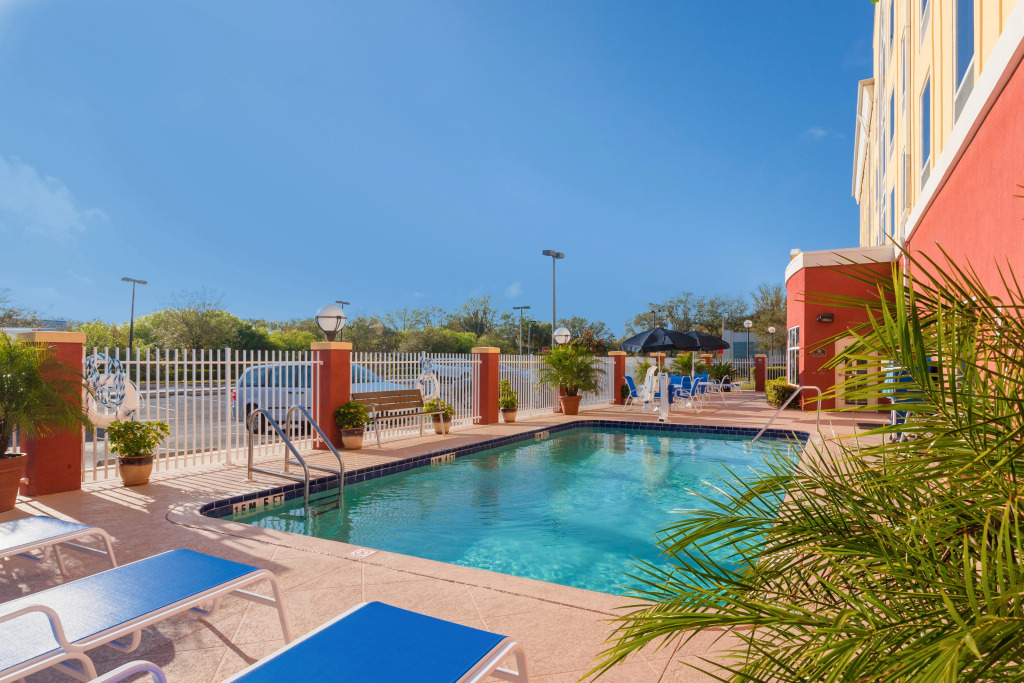 Holiday Inn Express Hotel & Suites Tampa-Fairgrounds-Casino by IHG