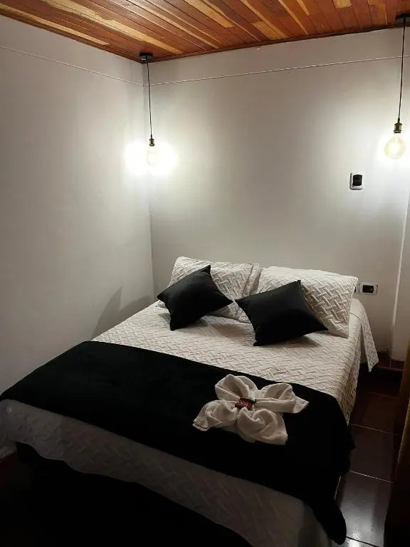 Hermoso apartamento con terraza vía TERMALES