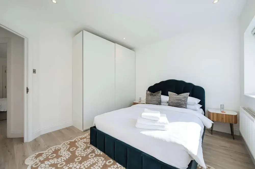 Lords Living -3 bed in Regents Park With Terrace