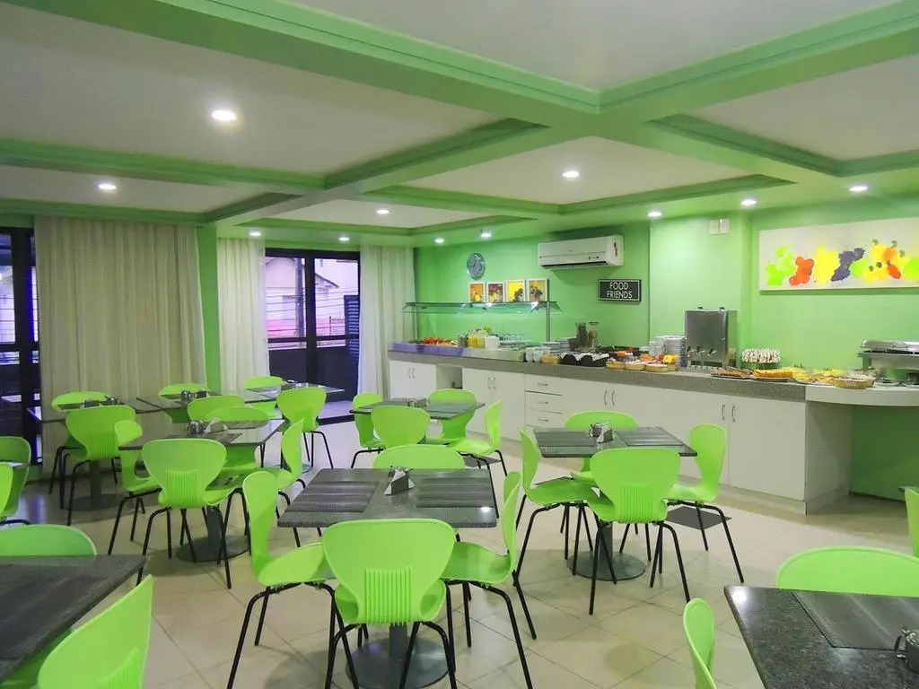 D8 Hotel