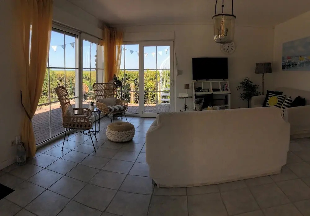 Serene Waterview Retreat 2 Bedrooms in Mönkebude, Germany