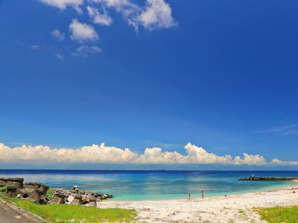 Ecotourism skim month B & B