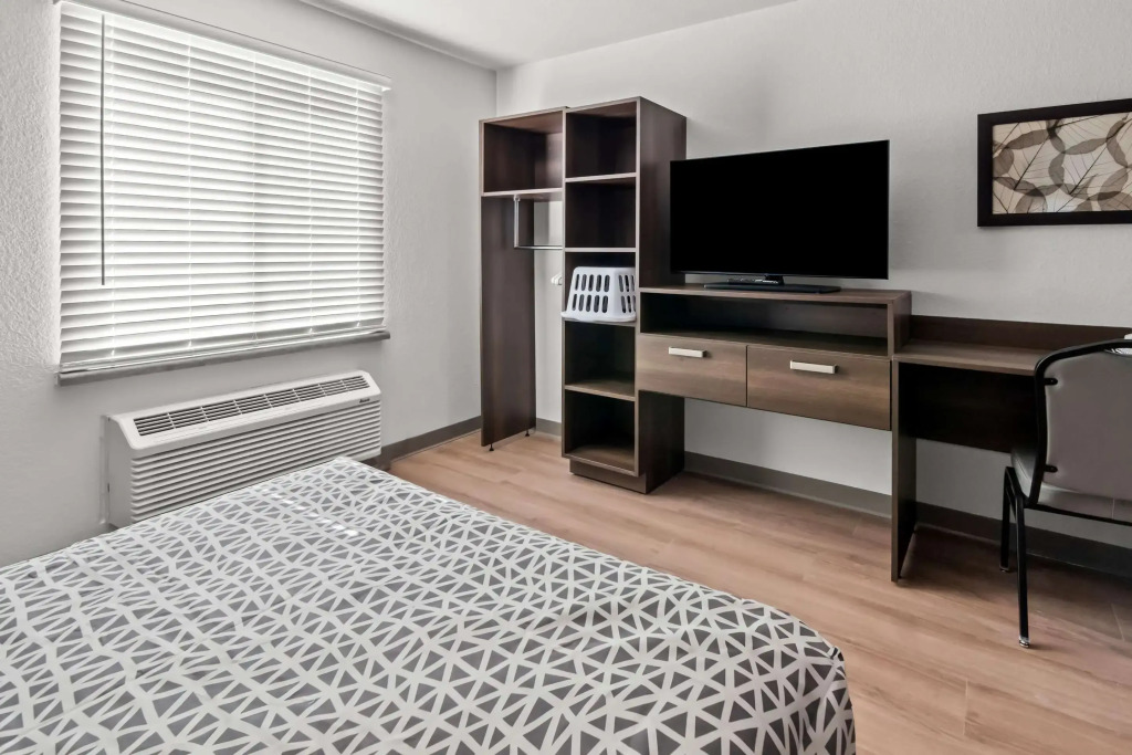 Woodspring Suites Waco South