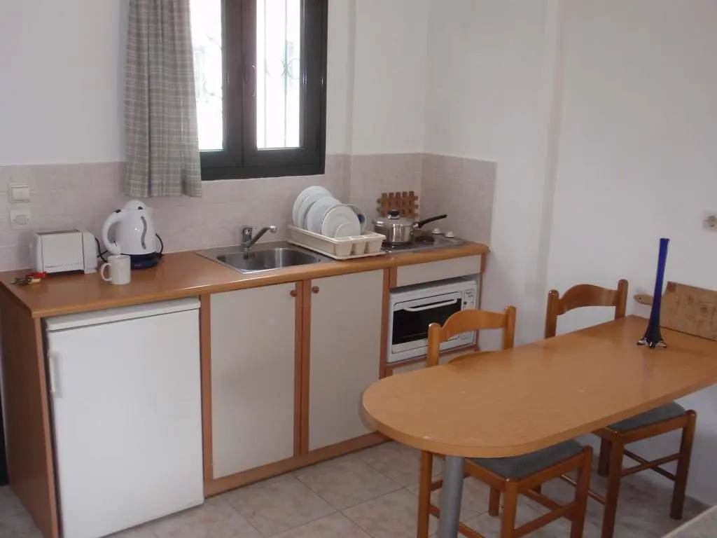 Yianetta Hotel & Suites