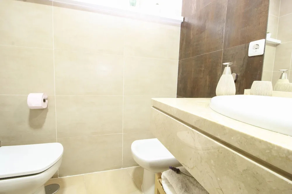 Deluxe Apartment San Julian With Parking