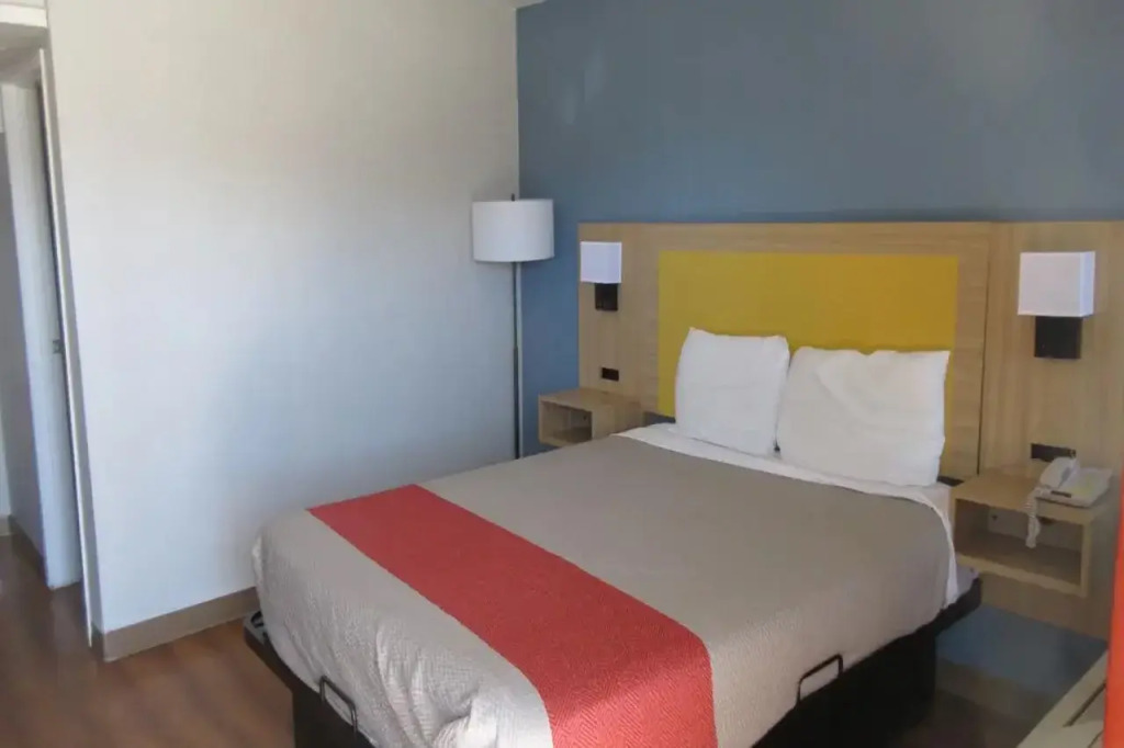 Motel 6 Wells