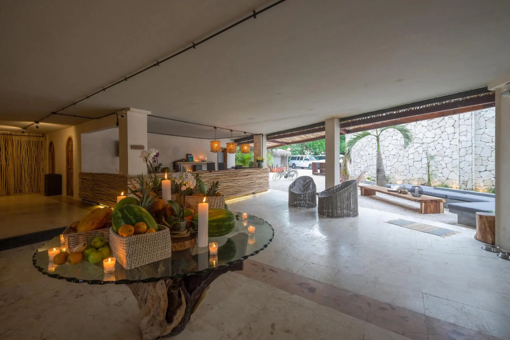 Caribbean Paradise Hotel & Spa - 5th Avenue
