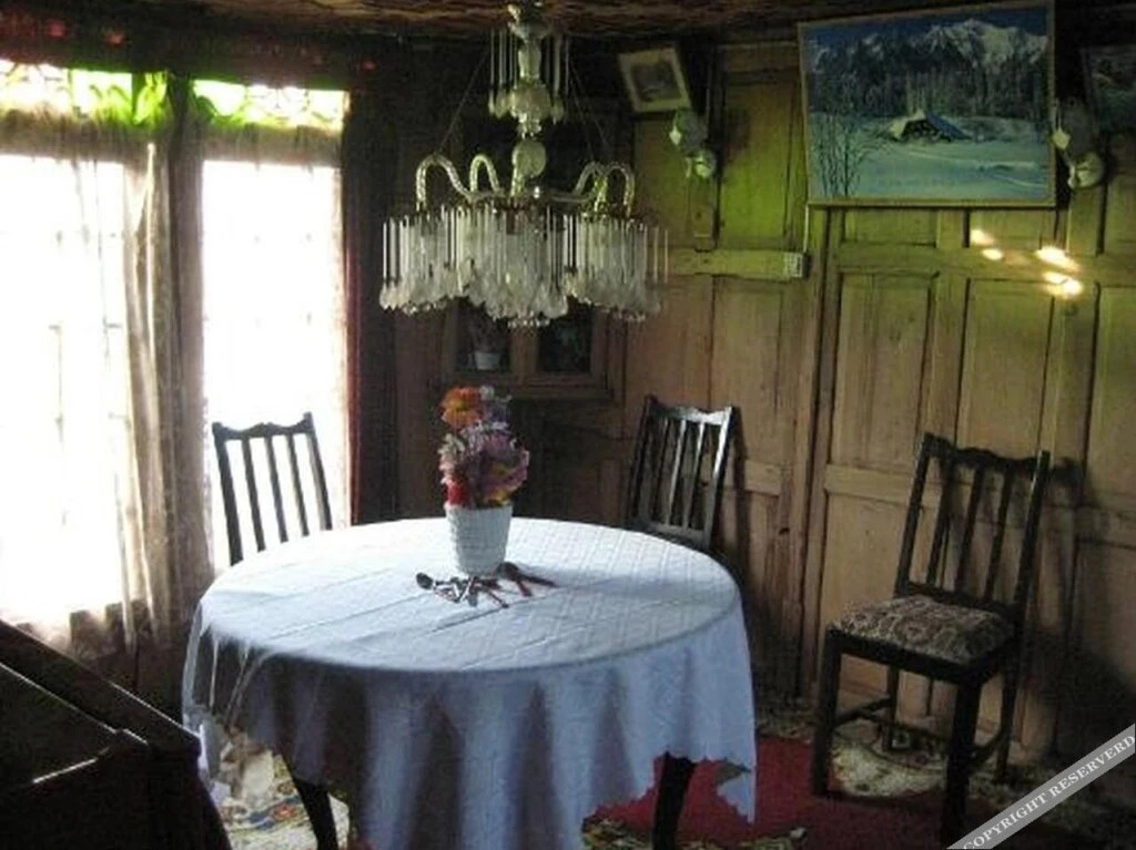 Royal Group Of Houseboats
