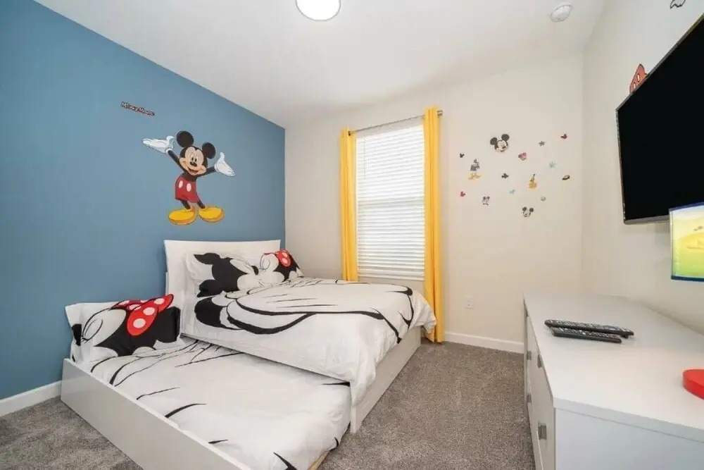 Sleeps 17 - Luxury 6bdhome With Pool Storey Lake