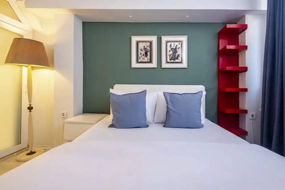 Central Flat Close to Shopping Malls in Sisli