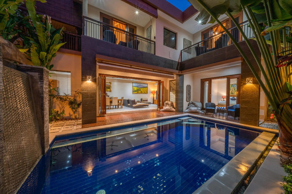 Villa Seacluded 1 - 3BR Villa in Central Seminyak - Large Pool