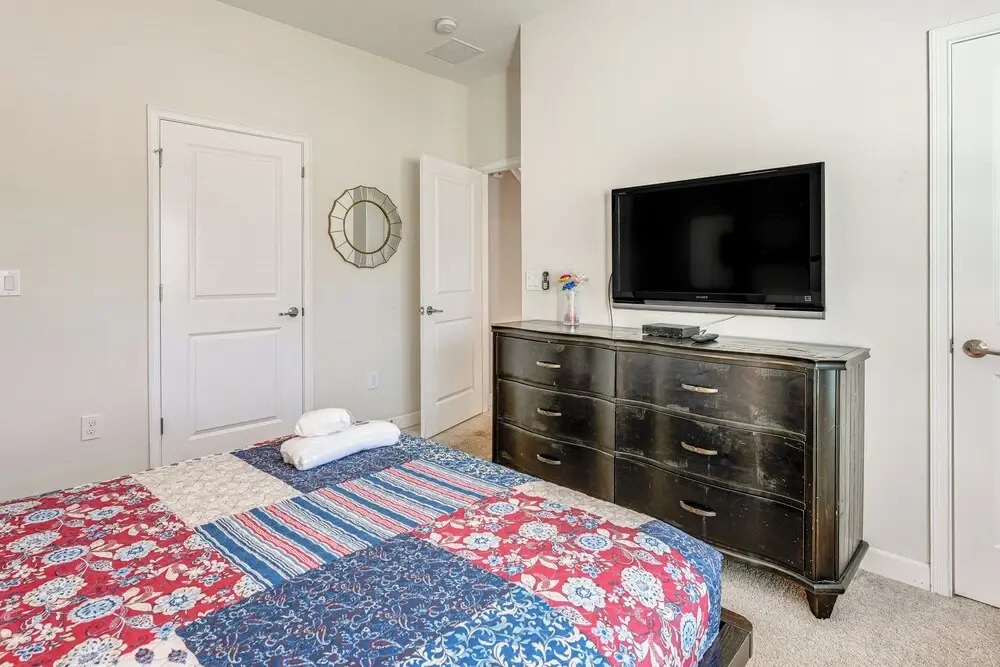 Lanai & Private Pool, 8 Mi to Wdw: Family Getaway