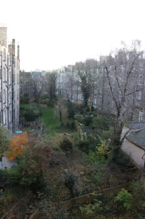 Traditional Apartment oer the Meadows