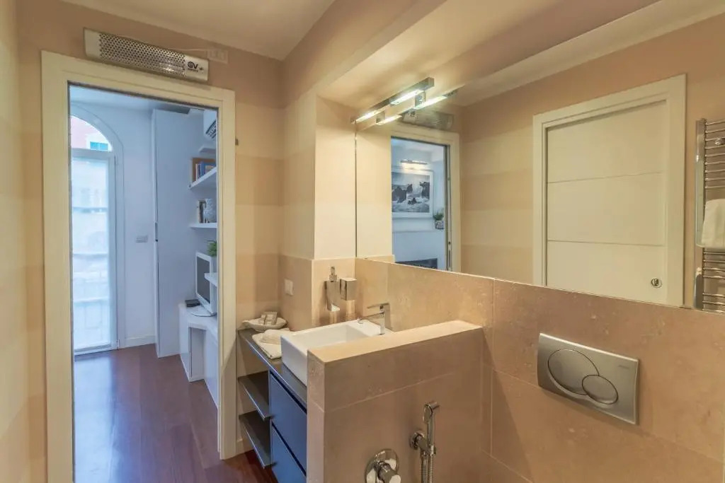 Lux by PortofinoHomes