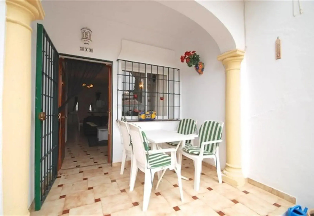 3 bedroom Spacious Apartment