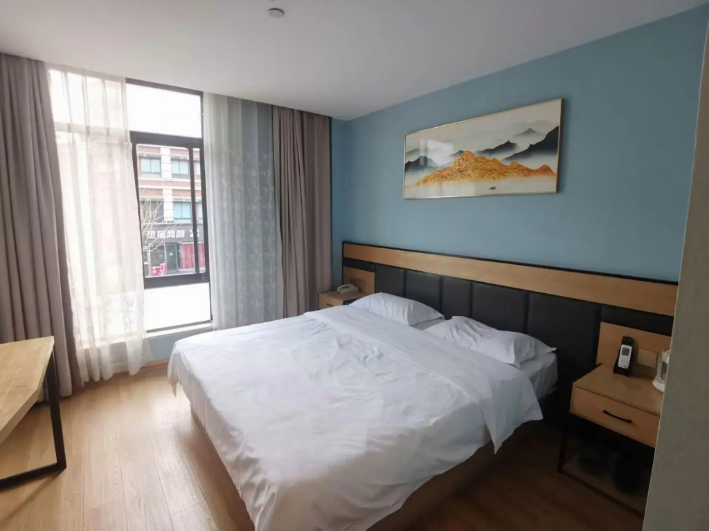 Shell Shanghai Chedun Yingshi City Yingshi Road Hotel