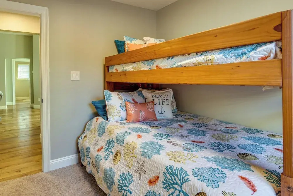 Family-friendly PCB Vacation Rental, Walk to Beach