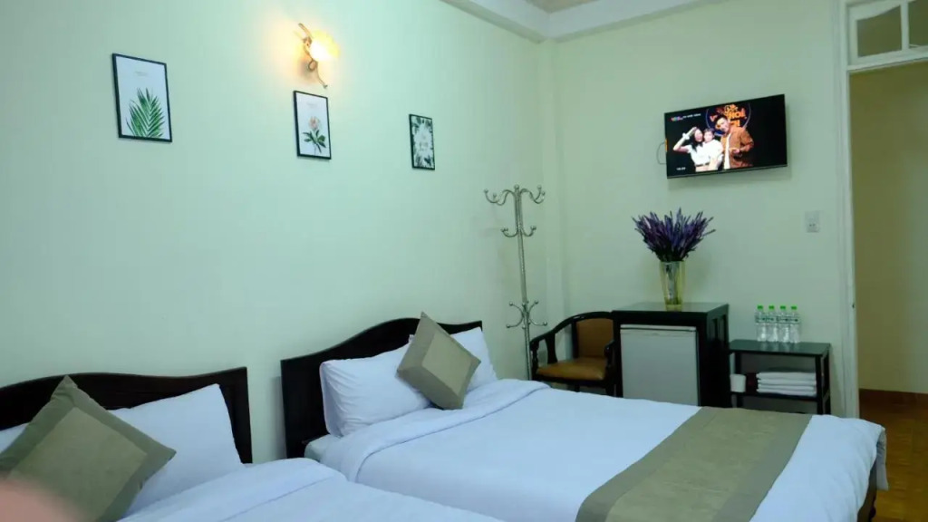 Hotel Le Huynh