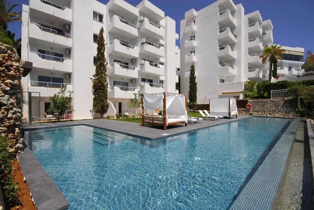 Aparthotel Ferrera Beach