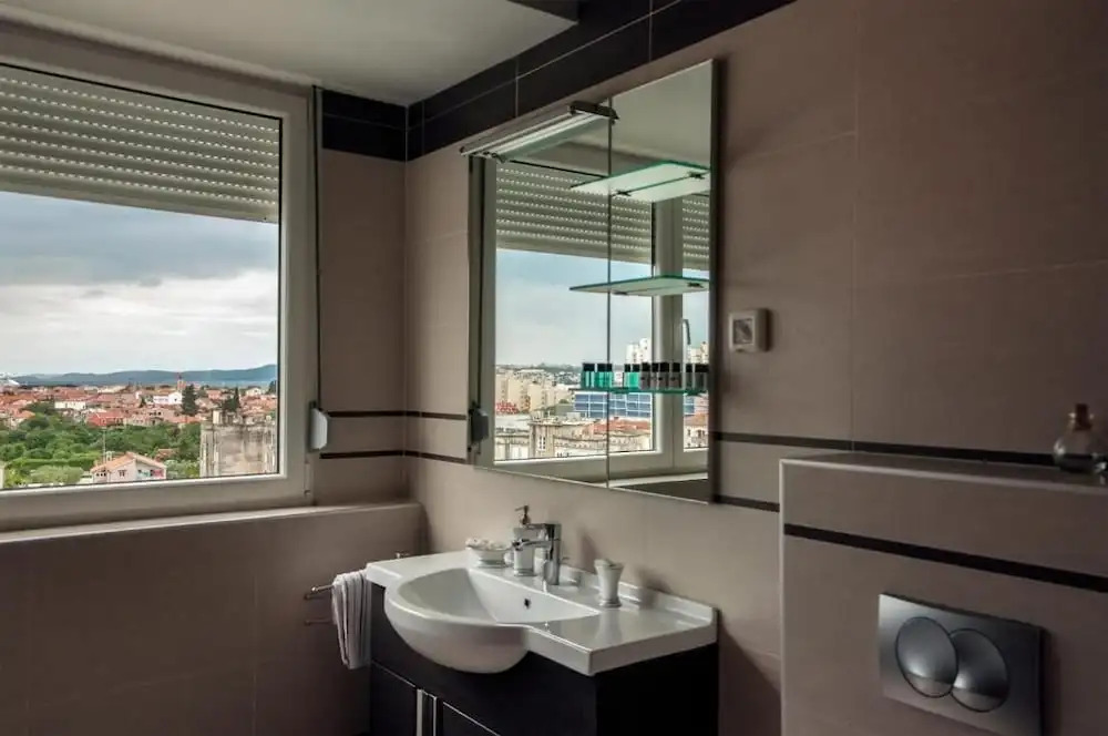 Sunset Penthouse Apartment with Hot Tub