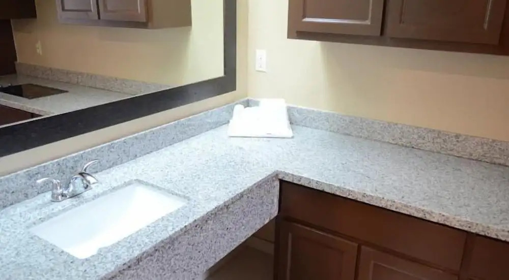 Regency Inn & Suites By Capital O Houston IAH Airport