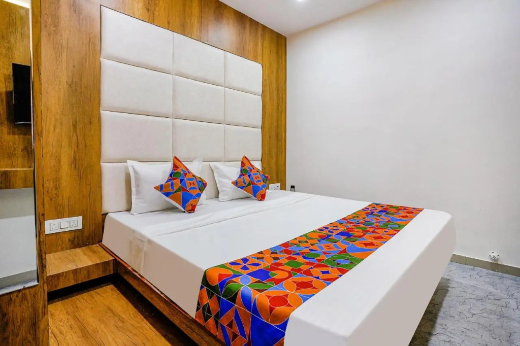 Fabhotel Western Inn