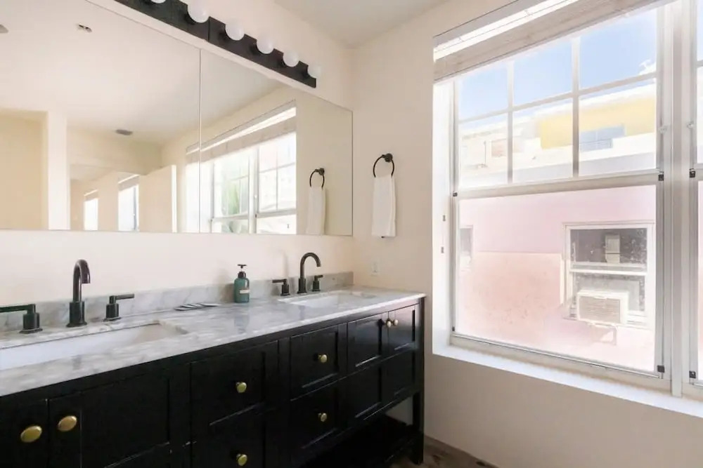 4-bedroom Gem Sleeps 10 Best Value in Sobe