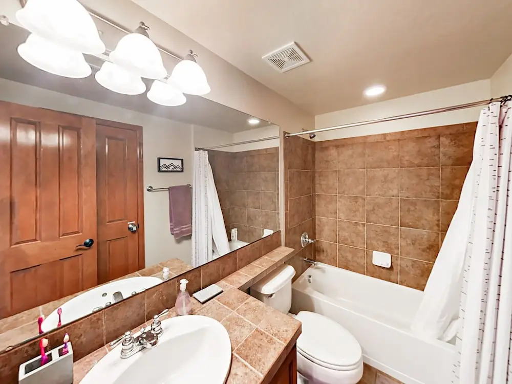 124 Fairview Lane Home 3 Bedrooms 2.5 Bathrooms Home