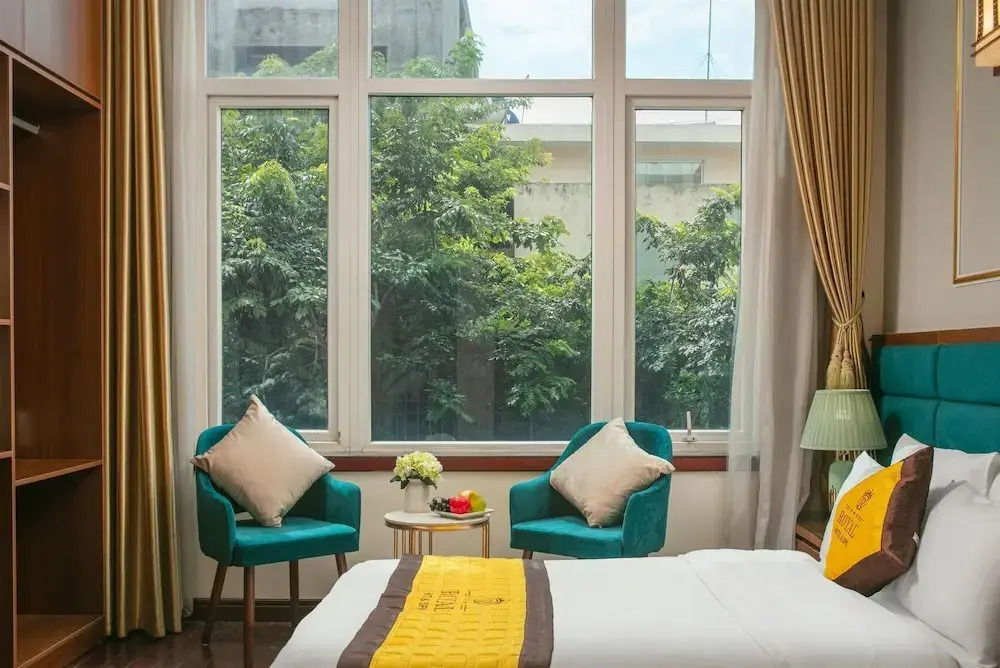 Royal Hotel & Spa