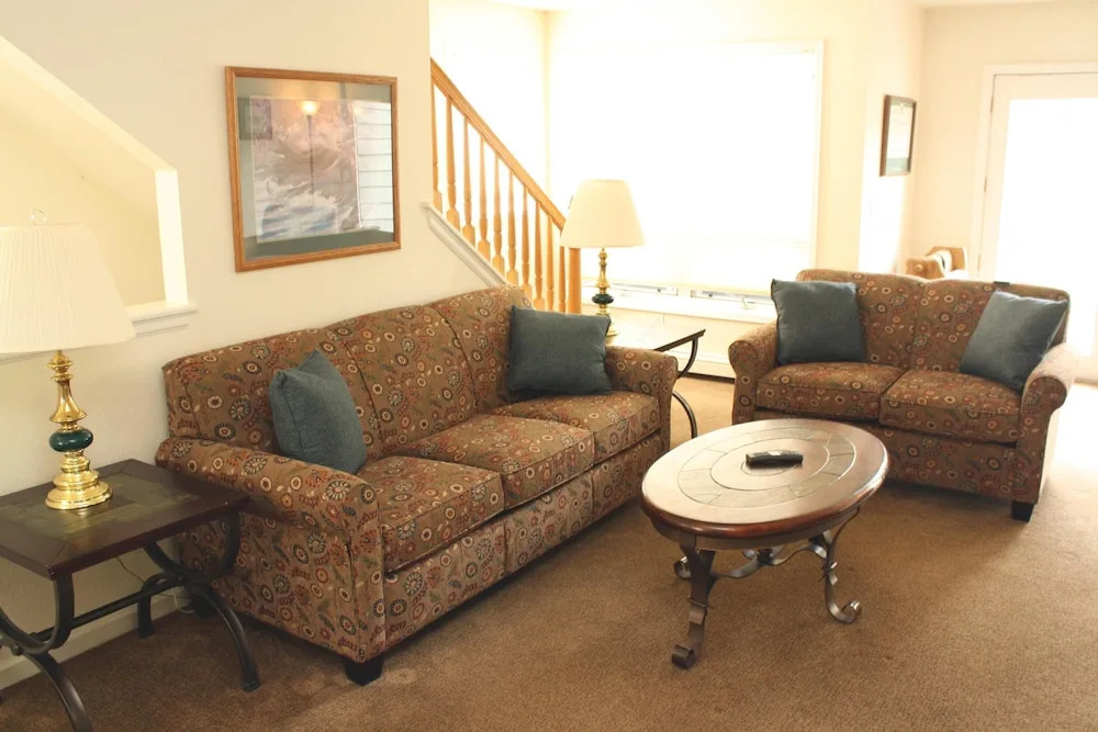 Pinecreek #I - 3 BR