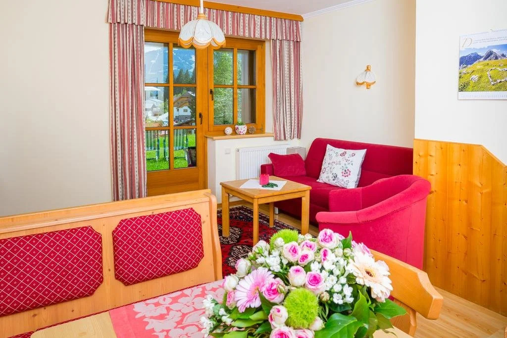 Landhaus Birgbichler - Apartments in Ramsau am Dachstein - inklusive Sommercard