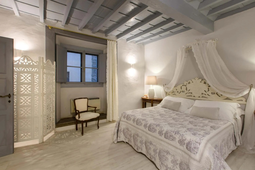 Elegant & stylish apartment city center